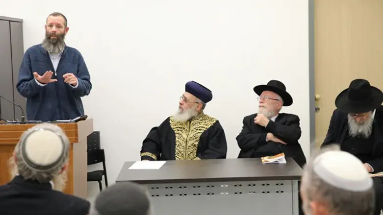 הסוגיה אינה התבטאויות שלי אלא עתידה של מדינת ישראל. הרב יגאל לוינשטיין