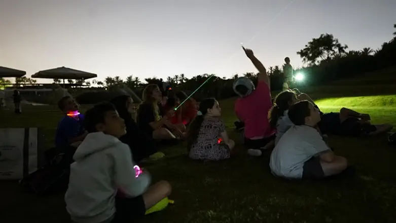 צופים בכוכבים