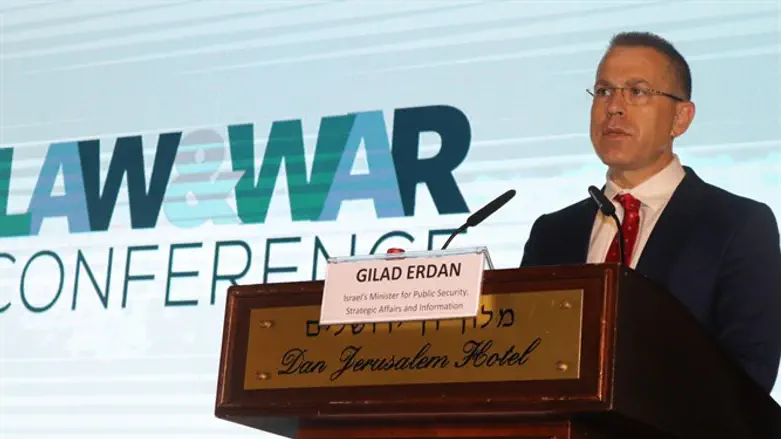 גלעד ארדן בכנס