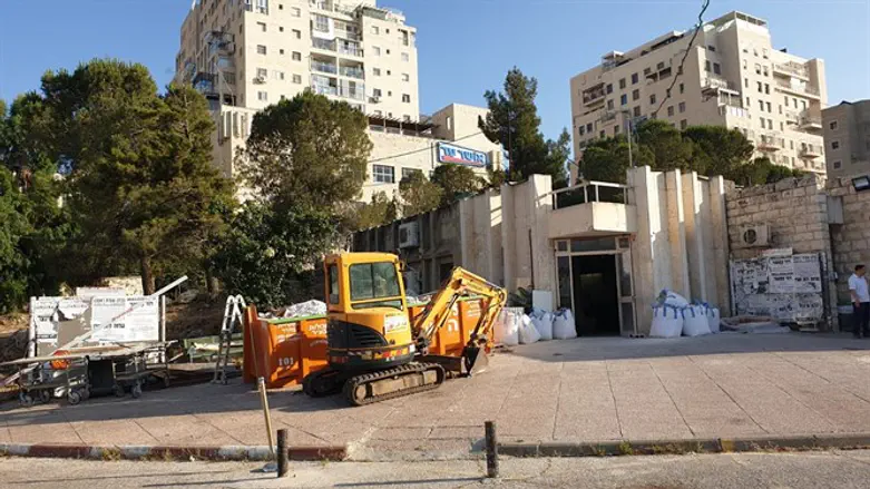 שיפוץ בית ההלוויות שמגר