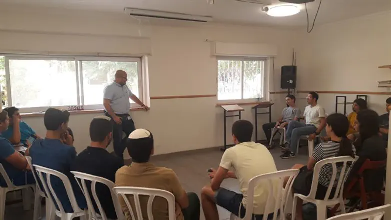 עם מאיר ליוש