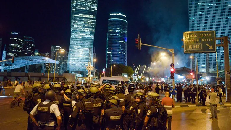 Массовая акция протеста в Тель-Авиве