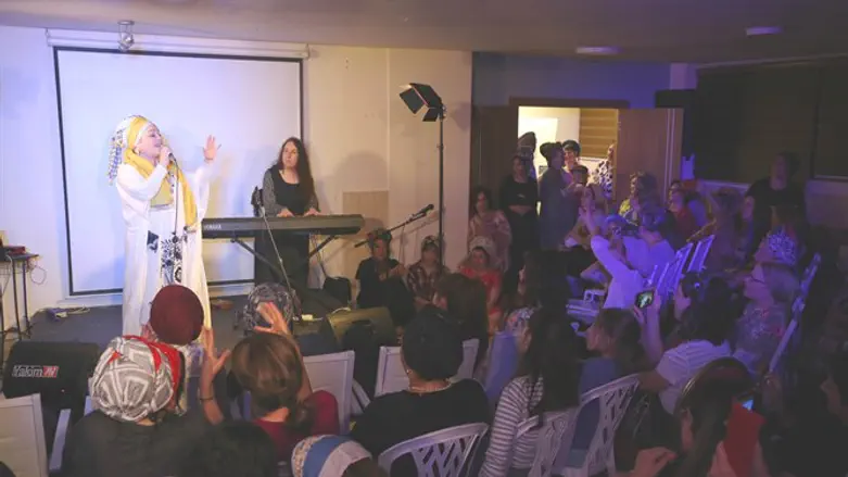 מתוך המופע 'יוצרות במה'