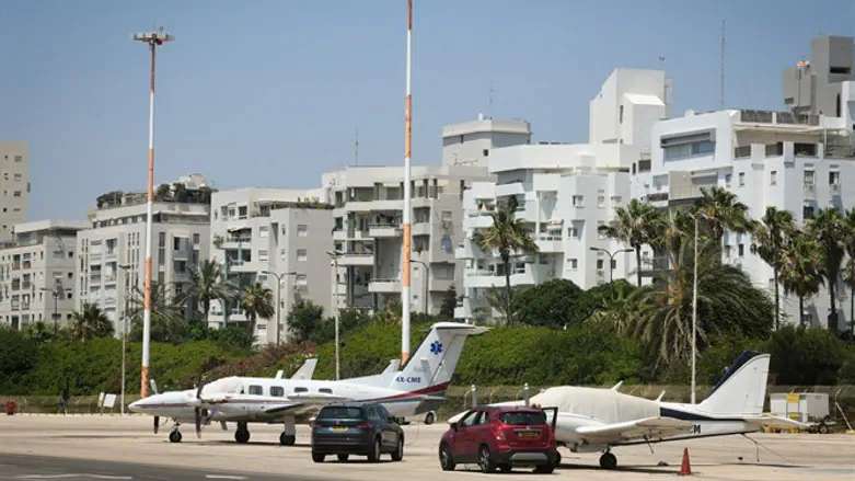 החלטה סופית בהחלט שנתונה לשינוי. שדה דב