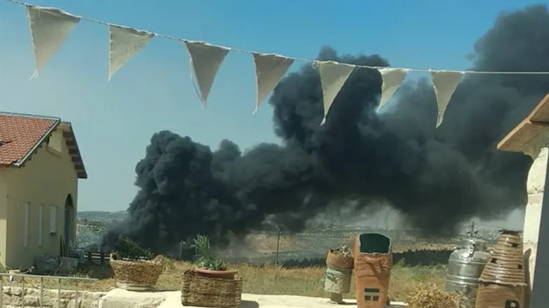 ענן עשן מעל הישוב