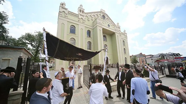 Dedicating the Torah scroll