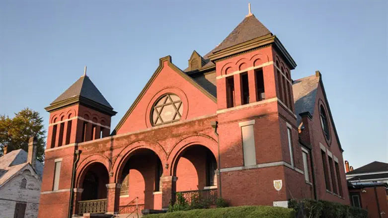 The exterior of Temple Mishkan Israel in Selma, Ala.