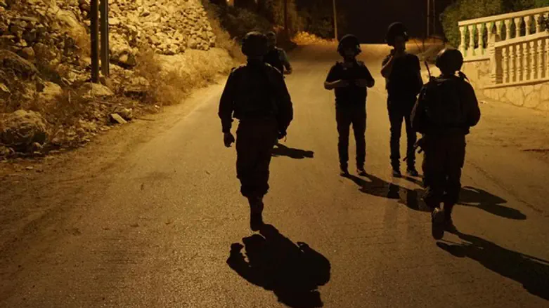 כוחות הביטחון פועלים ליד זירת הפיגוע