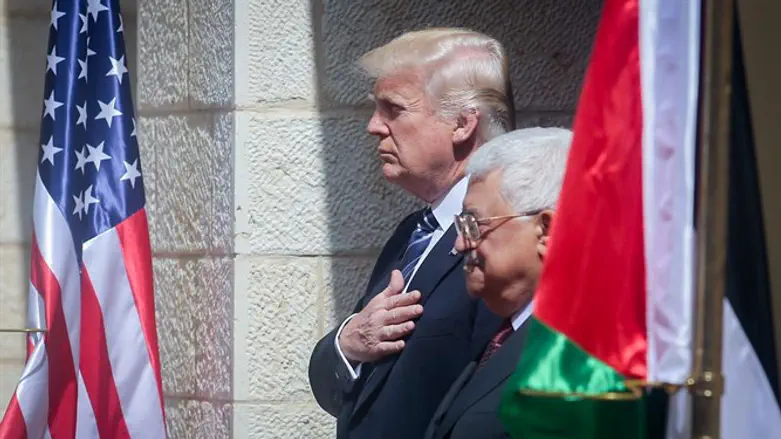 עבאס וטראמפ