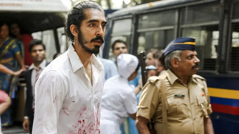 מתעלם מהפן היהודי. מלון מומבאי