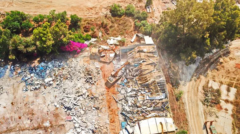 פינוי מרכז מחנה צריפין