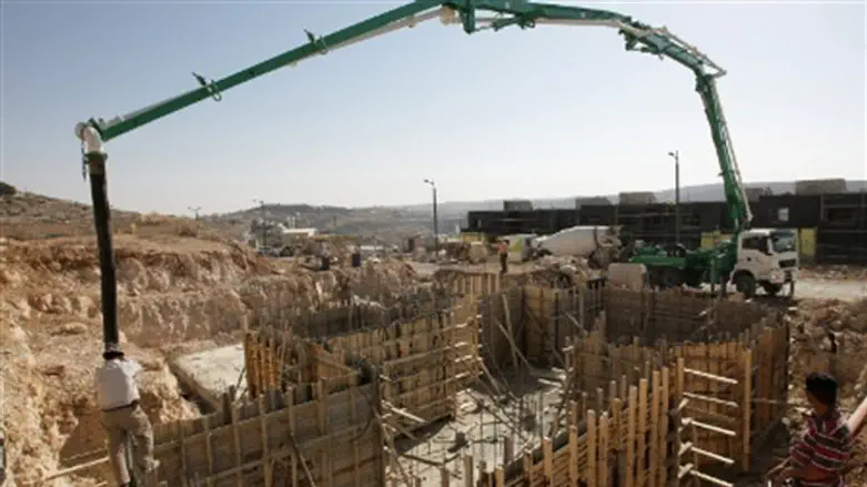 Gilo construction project (illustrative)