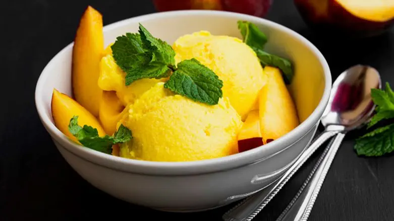 גלידת אפרסקים