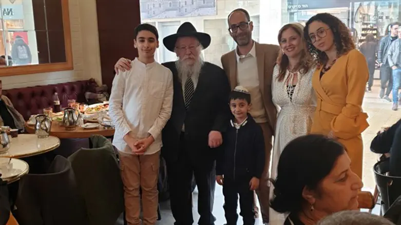 Coming to Israel from Rebbe mother's apartment