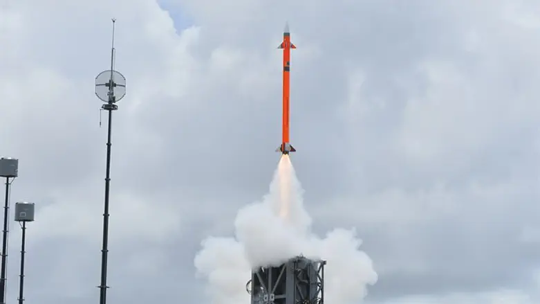 מערכת MRSAM במהלך ניסוי בהודו  