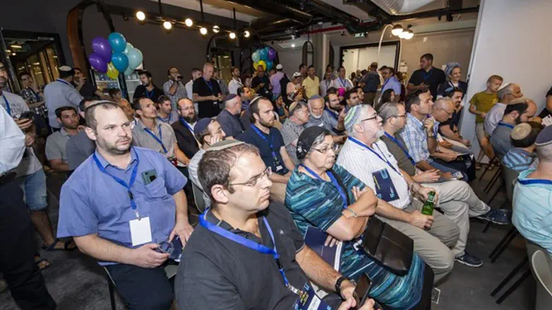 למעלה מ-200 אנשים הגיעו אל אירוע ההשקה