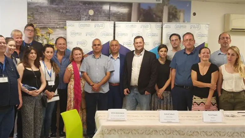 העיתונאים בברקן