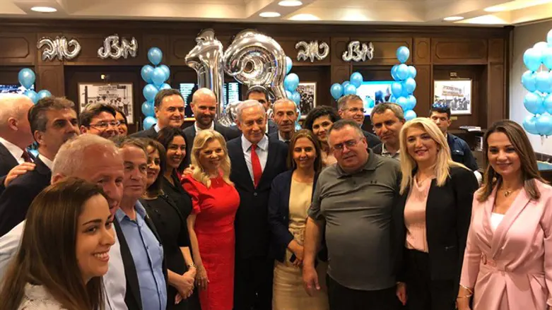 Биньямин Нетаньяху с однопартийцами по "Ликуду"