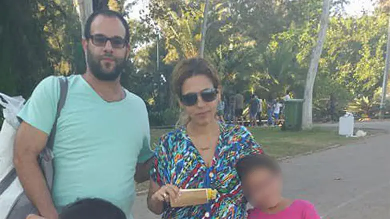 Ofir Hasdai with his family