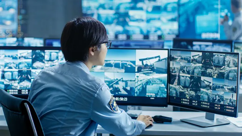 בעתיד כבר לא יצטרכו להסתכל במצלמות?