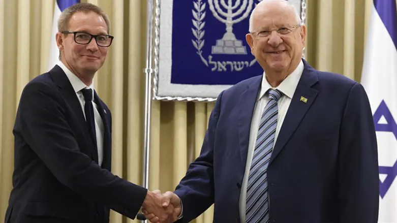 ריבלין וניל וויגן