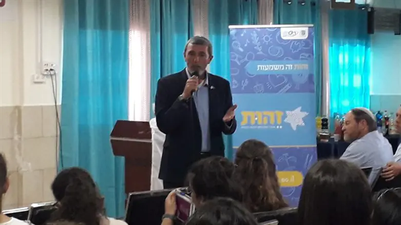 הרב פרץ