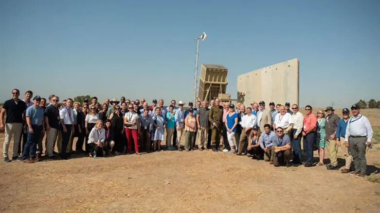מחזקים את הלגיטימציה של צה''ל בעולם