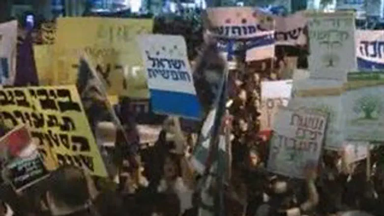 הפגנת הסטודנטים. הערב בכיכר ציון