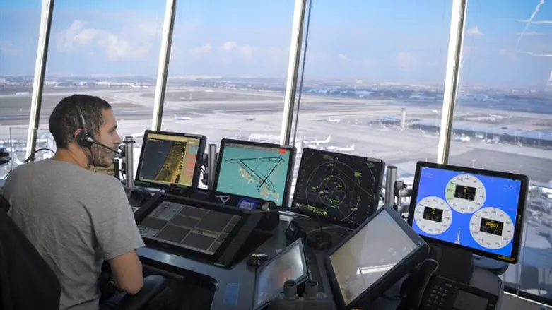 Диспетчерская вышка в аэропорту Бен-Гурион