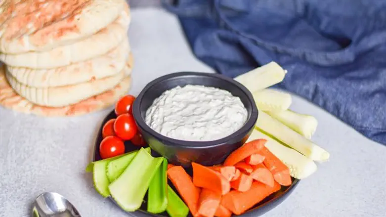 Overnight Onion Garlic Dip