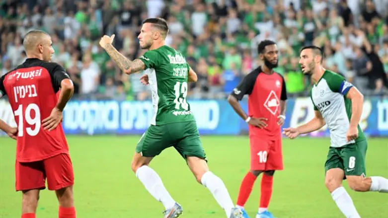 רוקאביציה חוגג שער דרמטי