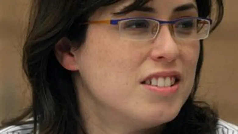 מנסה לברר. חוטובלי