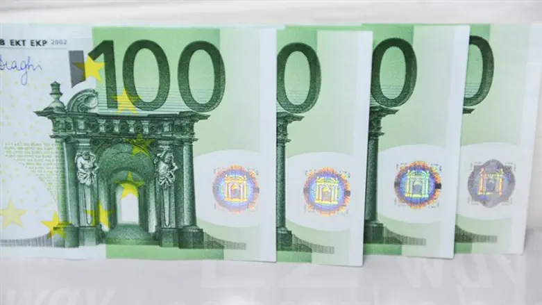 5,000 אירו בלבד
