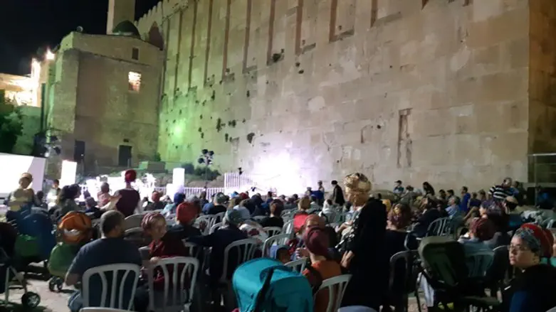 התחנה הראשונה: חברון