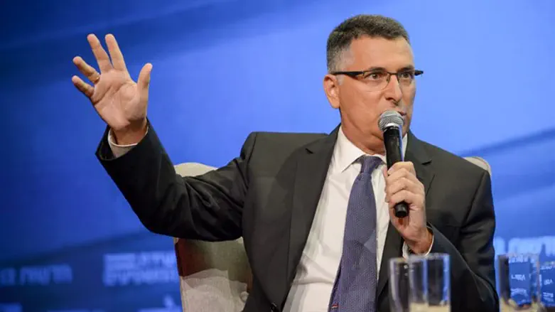 Гидеон Саар