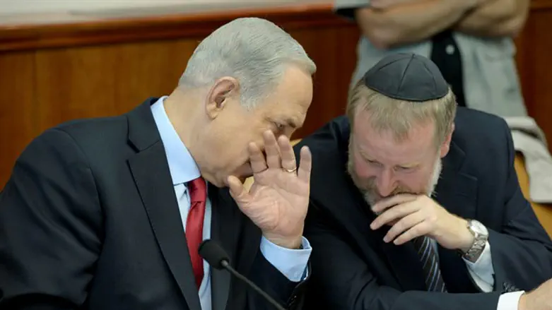 לא חייב לציית. נתניהו ומנדלבליט