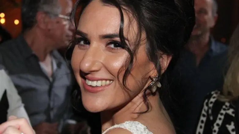 דנה בן זינו