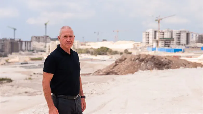 "במדינת ישראל אפשר לבנות עיר אחת לדור". גלנט בחריש