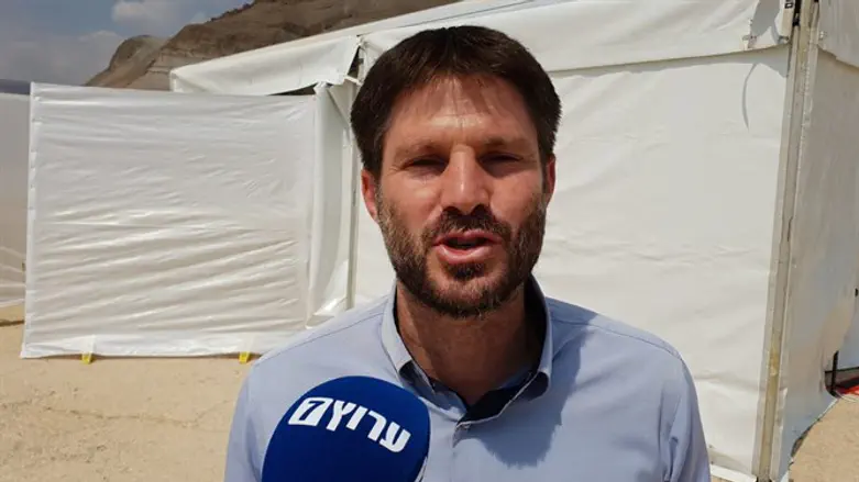 סמוטריץ' בישיבת הממשלה בבקעה