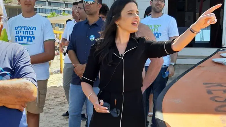 Айелет Шакед