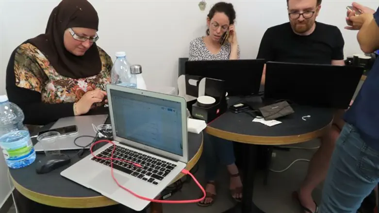 לא נראה כמו התארגנות ספונטנית. המבצע של תנועת 'זזים'