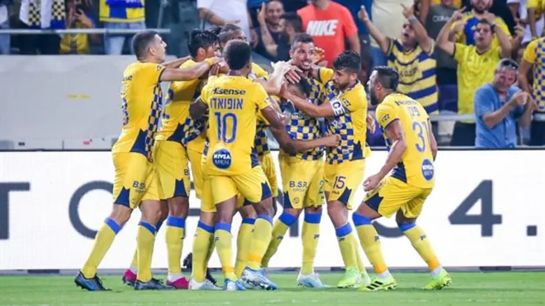 שחקני מכבי חוגגים הערב