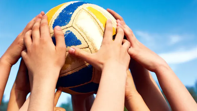 התחזו לשחקנים. כדורעף