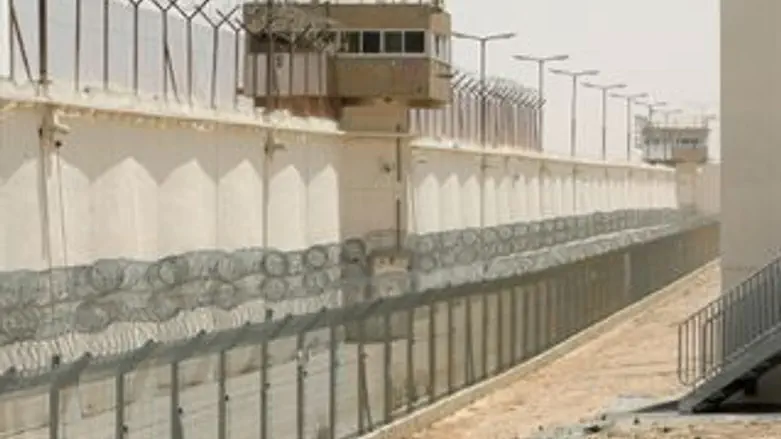 עלילות מאחורי הגדרות