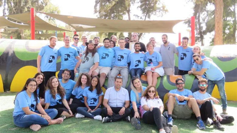 פעילי אם תרצו בסיור בסמינר בעוטף עזה