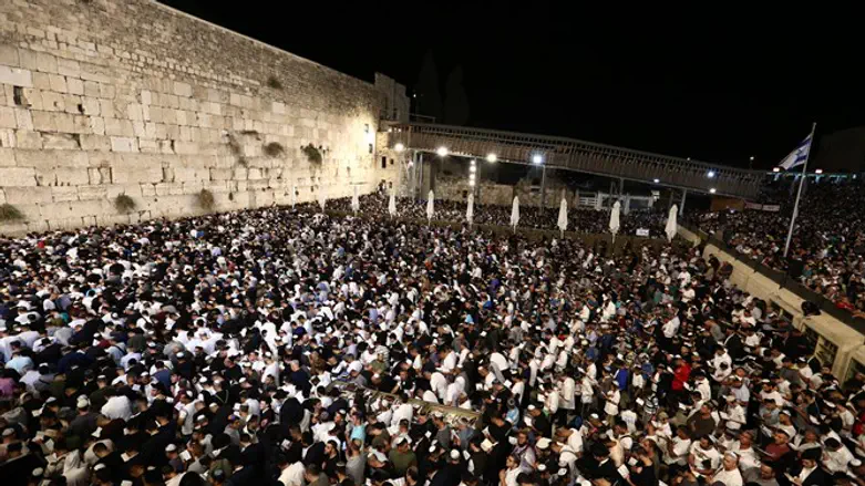 סליחות בכותל המערבי