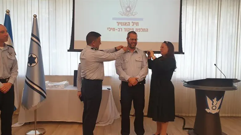 הרב רוזנטל מקבל דרגת סא"ל