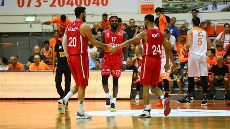 שחקני ירושלים חוגגים הערב בנס ציונה