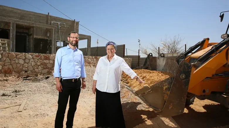 "לזכור את השליחות, לא להישאב לפרטים הטכניים". דניאלה וייס וישראל גנץ