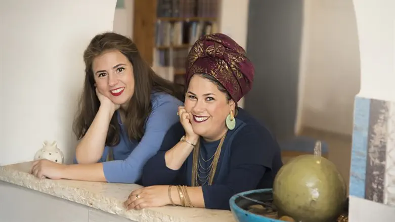 לא מוכנות להצחיק בשלוף. חנה כהן-אלורו (מימין) והניה שוחט